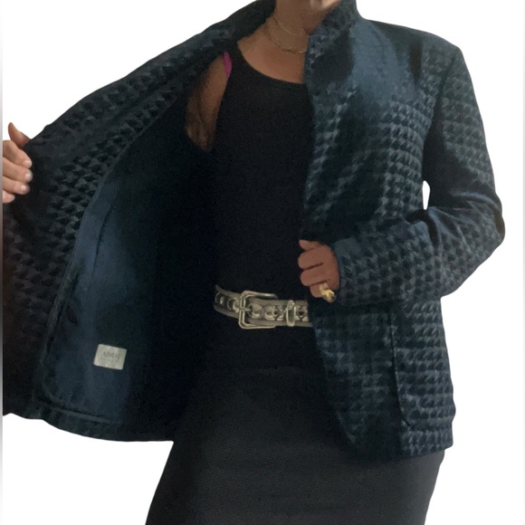 Authentic Armani Collezioni Jacket - Picture 2 of 6
